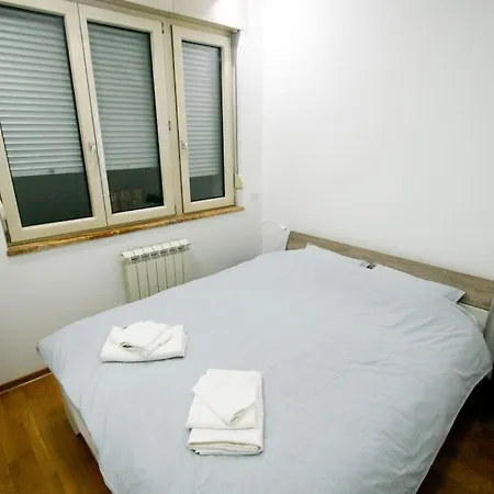 Apartment Monet Business Grade Apartment: Ideal For Digital Nomads, Medtourist, Wellness *